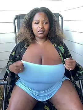 Snapshot of BigFineSelena chatting on May 2026 08:03:01 PM BigFineSelena online show from May 2026 08:03:01 PM