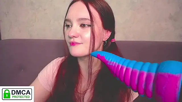 Snapshot of Alyssa___Scarlet chatting on November 2025 09:37:02 PM Alyssa Scarlet online show from November 2025 09:37:02 PM