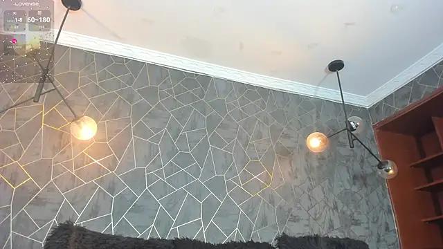 dayra angels online show from April 2026 08:17:01 PM