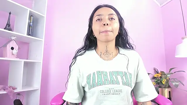 miss soffi  online show from March 2025 12:12:02 PM