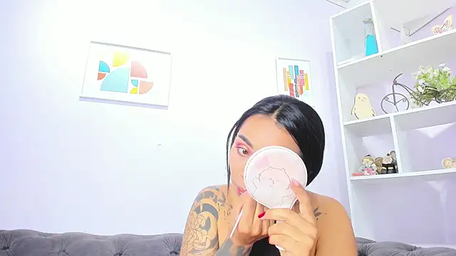 miss soffi  online show from February 2026 12:32:02 PM