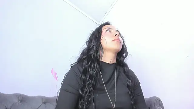 miss soffi  online show from April 2026 06:34:01 PM