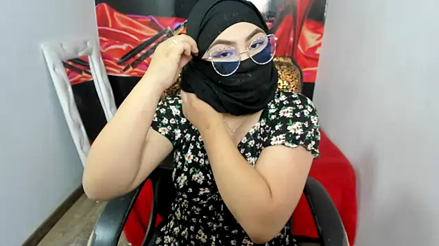 Snapshot of Hana___ chatting on January 2025 07:39:02 PM Hana online show from January 2025 07:39:02 PM