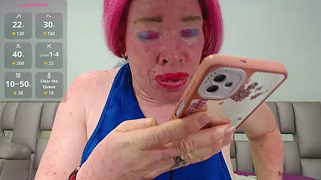 Kittywhiteass online show from November 2025 07:29:01 AM