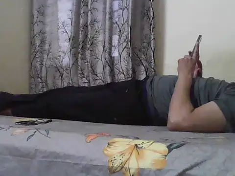 Snapshot of Desi_Rider_Aadi chatting on October 2025 10:37:01 AM Desi Rider Aadi online show from October 2025 10:37:01 AM