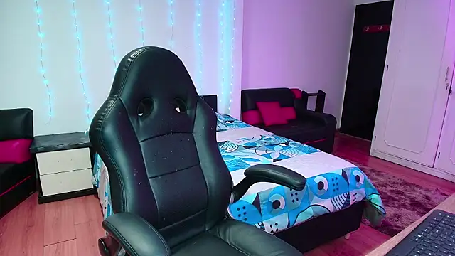 Snapshot of yesie_hot chatting on December 2025 12:27:01 AM yesie hot online show from December 2025 12:27:01 AM