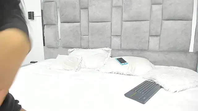 Candy And Andy  online show from March 2025 01:52:02 AM