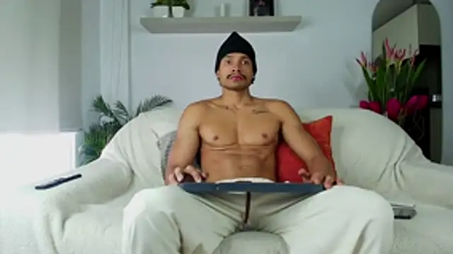 Robyn Miller online show from November 2025 09:39:02 PM