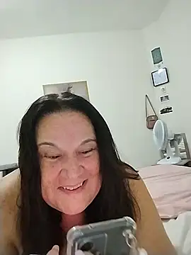 Yaya Mineira online show from February 2026 02:02:02 AM