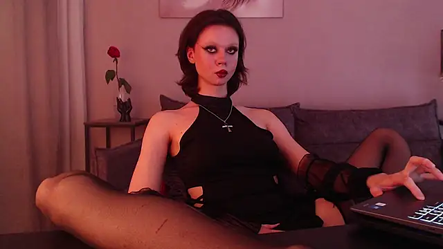 ursula davis online show from June 2026 09:24:01 PM