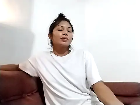 Snapshot of MaxxineMorenaTs chatting on December 2025 08:35:01 PM MaxxineMorenaTs online show from December 2025 08:35:01 PM