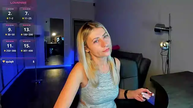 ZoeGrant online show from February 2026 10:03:02 PM