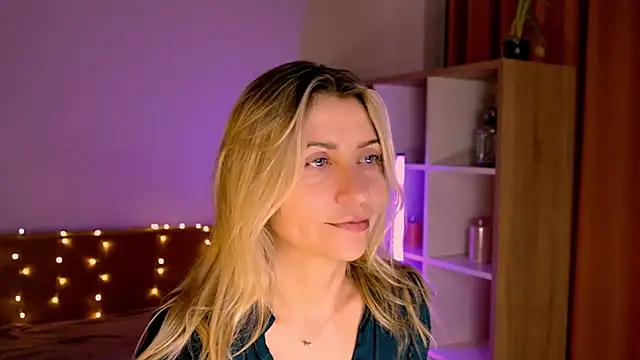 ZoeGrant online show from March 2026 06:30:02 AM