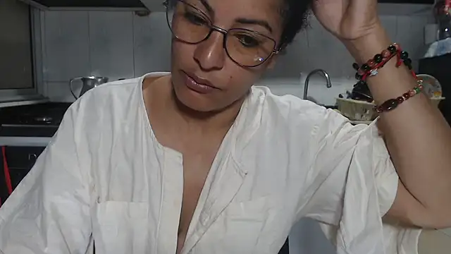 kateleyagrey online show from October 2025 10:58:02 AM