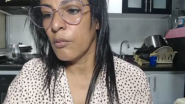 Snapshot of kateleyagrey chatting on June 2026 10:04:02 PM kateleyagrey online show from June 2026 10:04:02 PM