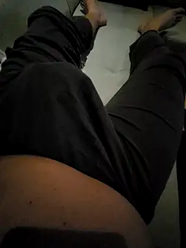 Snapshot of GeilerSchweizer chatting on November 2025 10:53:02 PM GeilerSchweizer online show from November 2025 10:53:02 PM