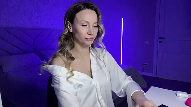 Alice Wonders online show from February 2025 11:13:02 PM