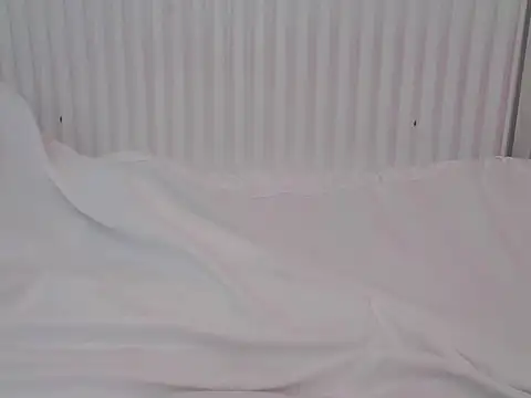 Snapshot of RealLittleRedRidingHood chatting on October 2025 11:52:01 AM RealLittleRedRidingHood online show from October 2025 11:52:01 AM