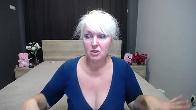 BlondyLeeBest online show from November 2025 08:29:01 PM