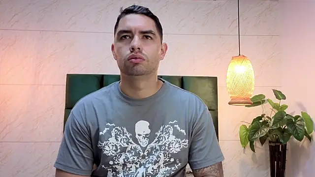 Snapshot of matteosantos chatting on October 2025 11:55:02 AM matteosantos online show from October 2025 11:55:02 AM