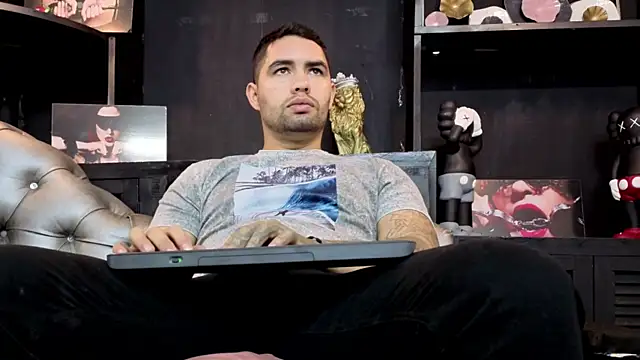 Snapshot of matteosantos chatting on October 2025 11:29:01 AM matteosantos online show from October 2025 11:29:01 AM