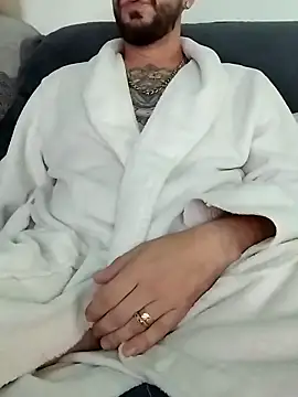 LoGaNfree88 online show from December 2025 04:57:02 PM