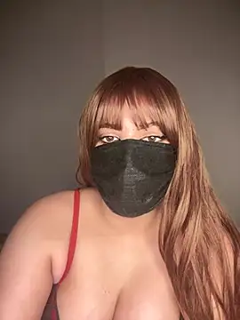 Snapshot of Amber-Queen chatting on January 2025 11:44:02 PM Amber-Queen online show from January 2025 11:44:02 PM