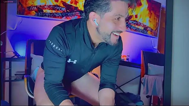 Snapshot of _DANTE_BIGASS chatting on December 2025 10:18:02 PM DANTE BIGASS online show from December 2025 10:18:02 PM