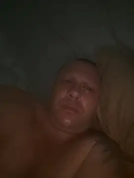 Snapshot of 1981-AZ chatting on February 2026 05:36:01 AM 1981-AZ online show from February 2026 05:36:01 AM