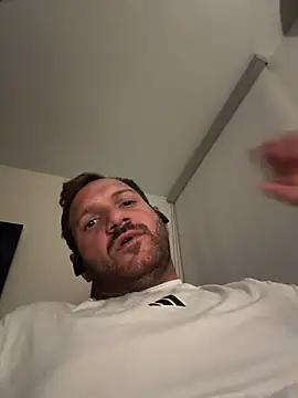 JonJ0 online show from April 2026 12:58:02 PM