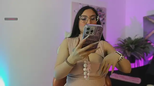 lucy neil online show from December 2025 02:29:02 AM