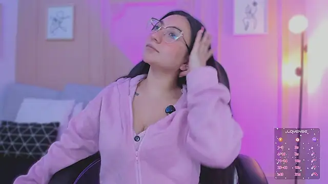 lucy neil online show from February 2026 02:41:01 AM