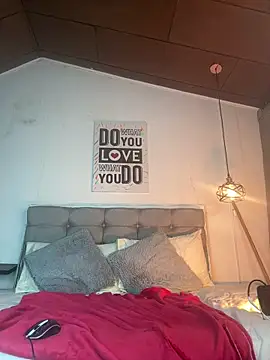 Snapshot of vaness_weet chatting on January 2025 10:45:01 PM vaness weet online show from January 2025 10:45:01 PM