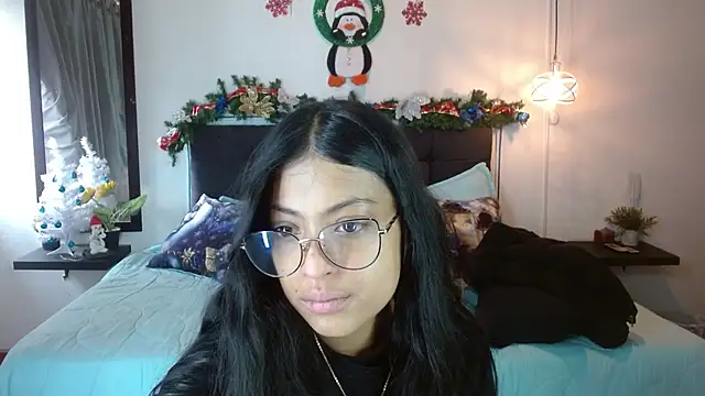 Snapshot of vaness_weet chatting on November 2025 03:27:02 PM vaness weet online show from November 2025 03:27:02 PM