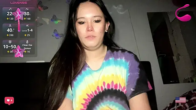 Snapshot of MeganTheRarest chatting on April 2026 06:33:01 AM MeganTheRarest online show from April 2026 06:33:01 AM