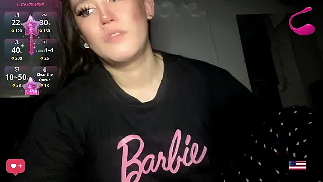 Snapshot of MeganTheRarest chatting on April 2026 08:37:01 AM MeganTheRarest online show from April 2026 08:37:01 AM