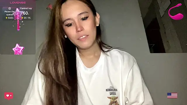 Snapshot of MeganTheRarest chatting on June 2026 04:39:02 AM MeganTheRarest online show from June 2026 04:39:02 AM