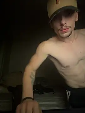 Snapshot of trippyski chatting on February 2026 07:07:02 AM trippyski online show from February 2026 07:07:02 AM