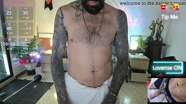 kaiser679  online show from April 2026 10:14:02 PM