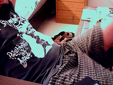 Snapshot of aksxi1 chatting on January 2026 05:44:01 AM aksxi1 online show from January 2026 05:44:01 AM