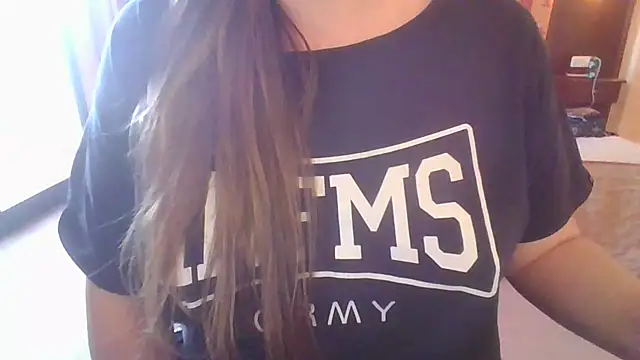 Sexymiss26 online show from December 2024 04:38:02 PM