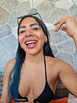 Snapshot of Doll_Loren chatting on June 2026 04:54:01 PM Doll Loren online show from June 2026 04:54:01 PM