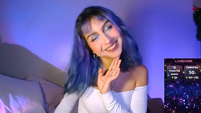 Cinamoonn online show from December 2024 08:13:01 PM