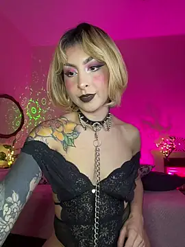 Cinamoonn online show from March 2026 11:43:02 PM