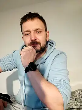 Snapshot of bartek1989209 chatting on March 2025 09:48:02 PM bartek1989209 online show from March 2025 09:48:02 PM