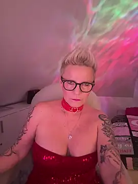 German Milf online show from December 2025 02:12:02 PM