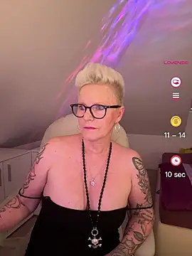 German Milf online show from May 2026 12:21:02 PM