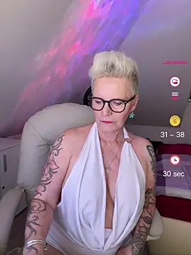 German Milf online show from May 2026 12:46:01 PM