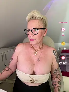 Snapshot of German_Milf chatting on June 2026 01:06:02 PM German Milf online show from June 2026 01:06:02 PM