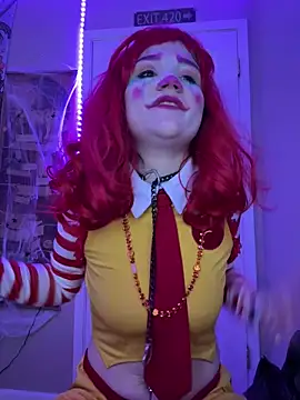 Cutiepiespanks online show from November 2025 06:54:02 PM